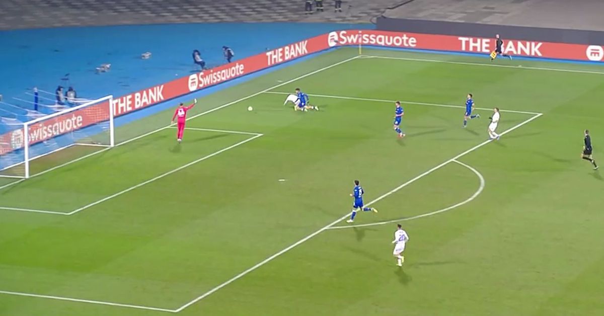 Penalty-ul cerut de Daniel Bîrligea în Dinamo Zagreb - FCSB