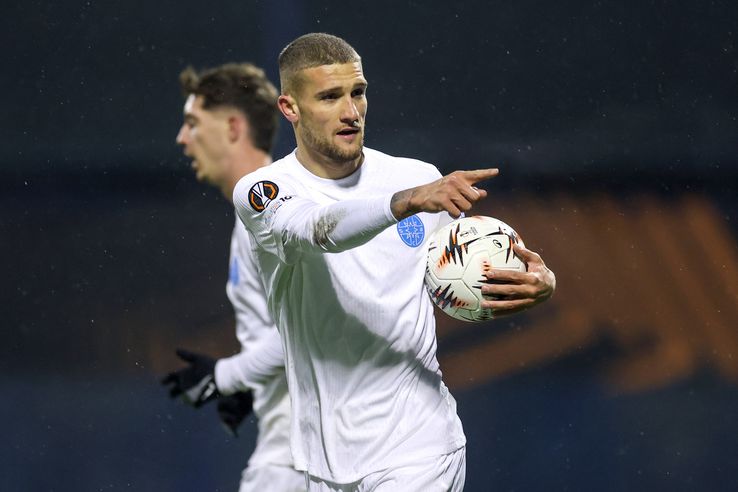 Bîrligea în Dinamo Zagreb - FCSB / foto: Imago