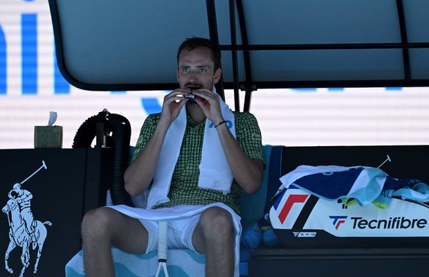 Medvedev a oferit momentul zilei la Australian Open: „Scuze, nu o să te scuip!”