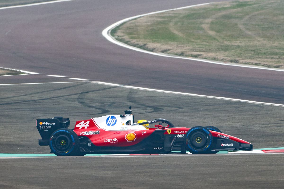 Lewis Hamilton, nerăbdător înainte de al doilea sezon la Ferrari: „În mod normal nu spun asta, dar acum e în regulă dacă o fac”