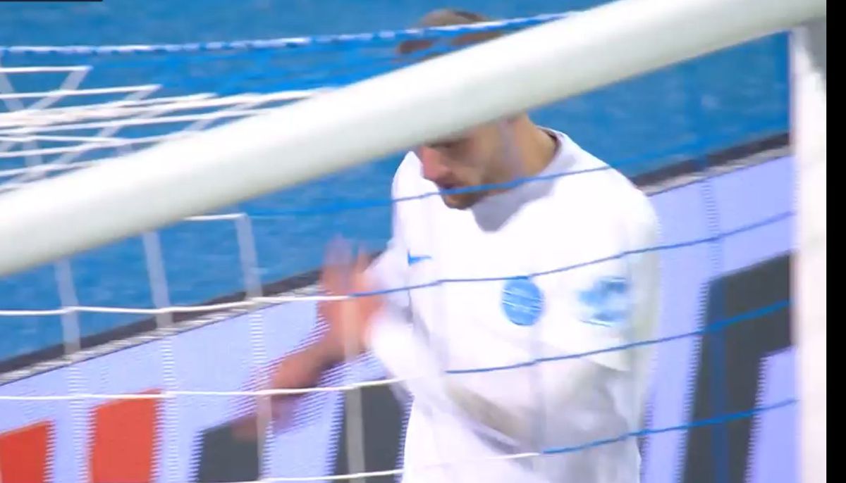 Bîrligea, criză de nervi după schimbare: a luat panoul la șuturi