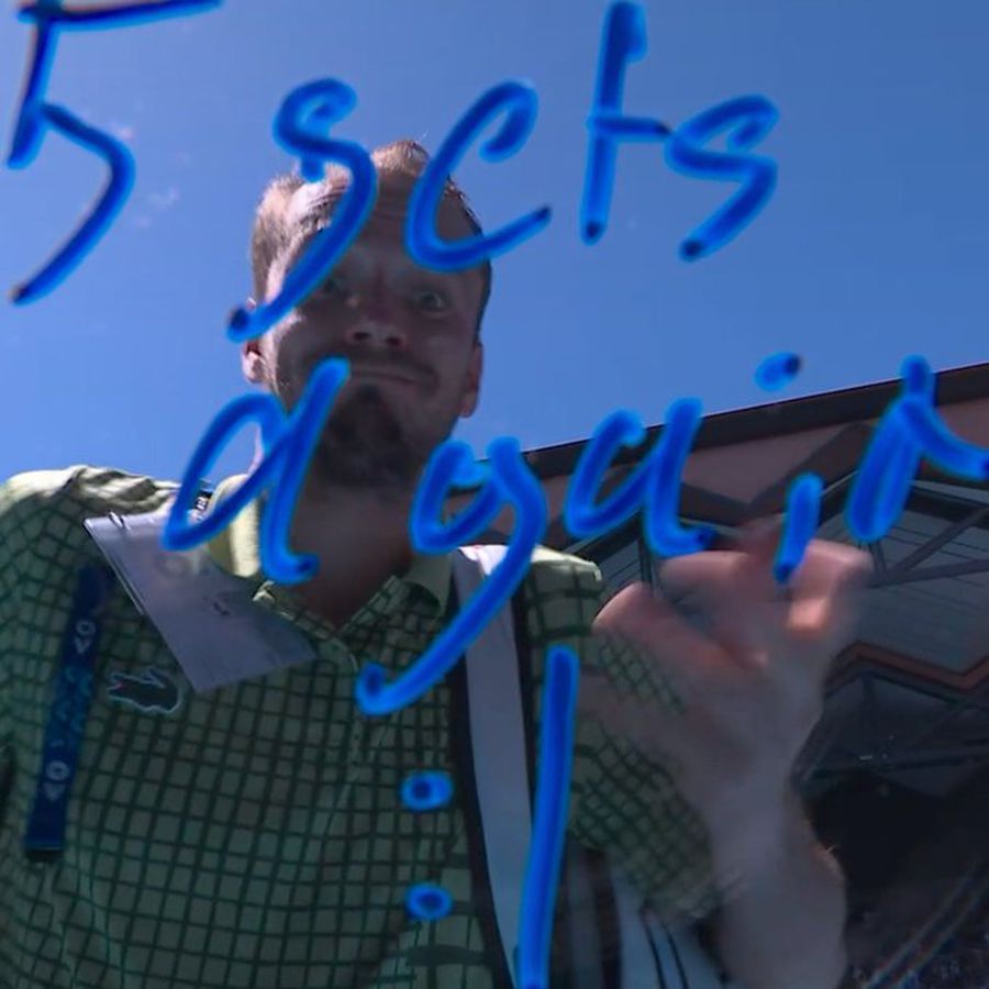 Medvedev a oferit momentul zilei la Australian Open: „Scuze, nu o să te scuip!”