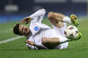 Dennis Politic, OUT de la FCSB: „Negociem cu un club pentru el”