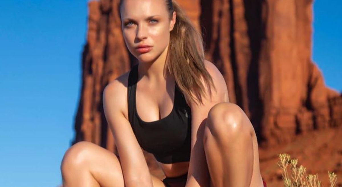 GALERIE FOTO Laura ține cu AC Milan și visează la Europa League