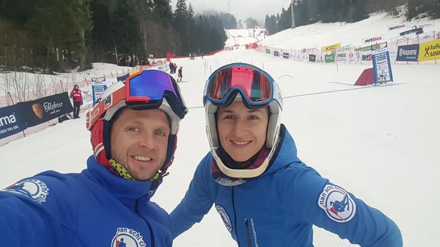 Soția lui Alex Benga face spectacol pe pârtie! Iulia domină schiul alpin feminin românesc, desi are trei copii acasă și a făcut o pauză de 8 ani