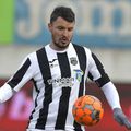 A părut că Budescu a plecat de la Astra ca urmare a unui acord cu conducerea. Realitatea e că fotbalistul păstrează deschis un litigiu în care cere trei salarii restante, iar clubul îl forțează să achite singur o despăgubire imensă.