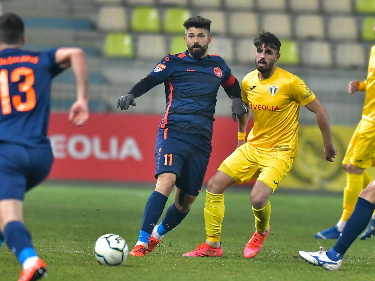Liga 2, etapa 16. Petrolul - Metaloglobus 1-0 » „Lupii galbeni” urcă pe loc de play-off