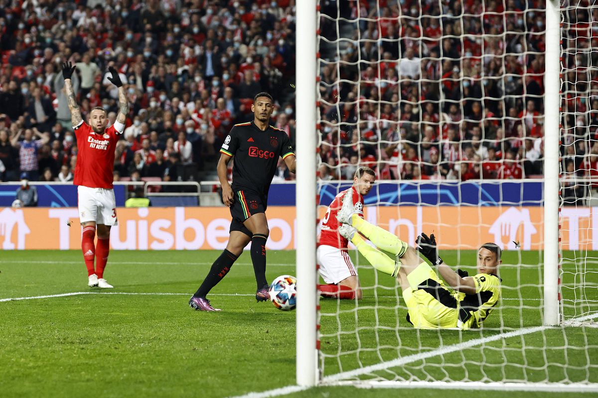 Benfica Lisabona - Ajax 2-2 în „optimile” Champions League » Spectacol total pe Da Luz!