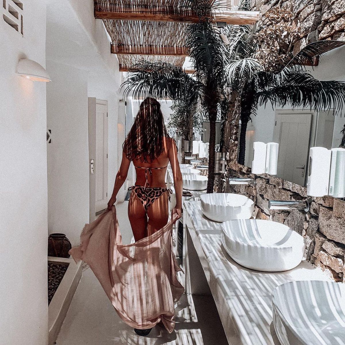 Scandări rasiste la Dinamo - GOG » Galeria „câinilor”, conflict de la distanță pentru Cristina Neagu