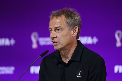Jurgen Klinsmann (58 de ani), fost mare internațional, ar urma să revină pe banca tehnică, la 3 ani de la despărțirea de Hertha Berlin. 
Foto: Imago