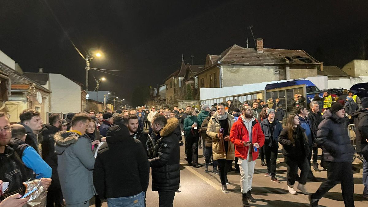 Sarri, plin de nervi după CFR Cluj - Lazio: „UEFA vorbește de respect, dar nu-i pasă! Cum să ne trimiți aici?!”