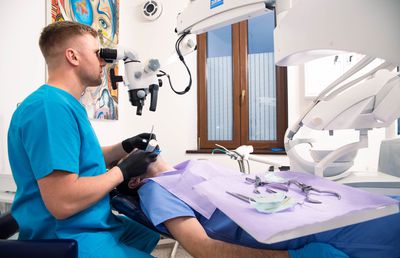 Cum să ai grijă de dinții și gingiile tale și să le păstrezi sănătoase?