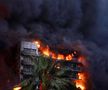 Un incendiu a mistuit două blocuri din Valencia. Cel puțin 4 oameni au murit (foto: Imago)