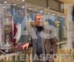Eugen Voicu, fotografiat de Andrei Nicolescu alături de trofeele lui CFR Cluj Capturi Antena Sport