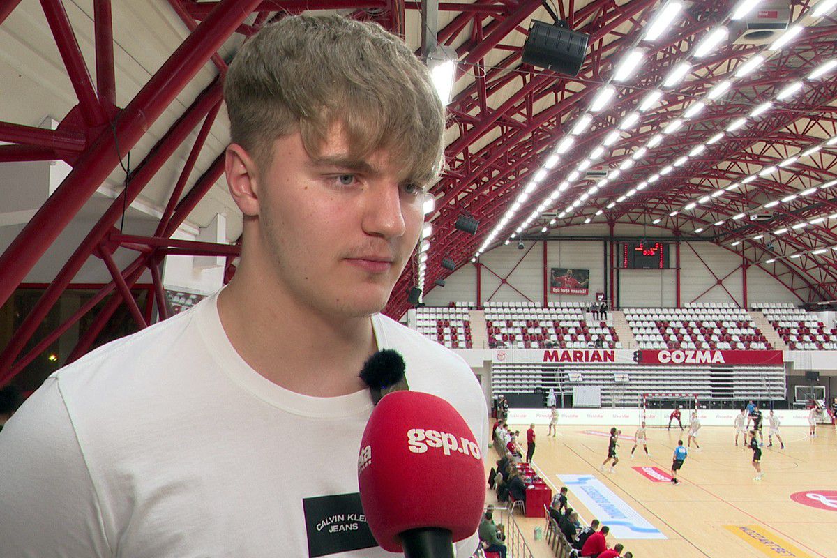 Nepotul lui Marian Cozma a semnat cu Dinamo, are aproape doi metri și poartă 49,5 la picior! » „L-am visat că venise să mă vadă la meci”