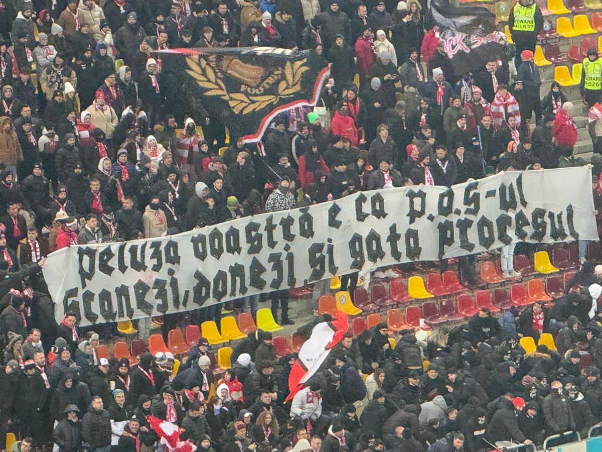 Toate mesajele galeriilor din FCSB - Dinamo » Ironii nemiloase ale fanilor: „Peluza voastră e ca POS-ul”