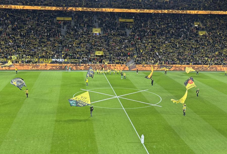 Borussia se implică în alegerile din Germania » Mesajul apărut pe gazon la startul meciului cu Union