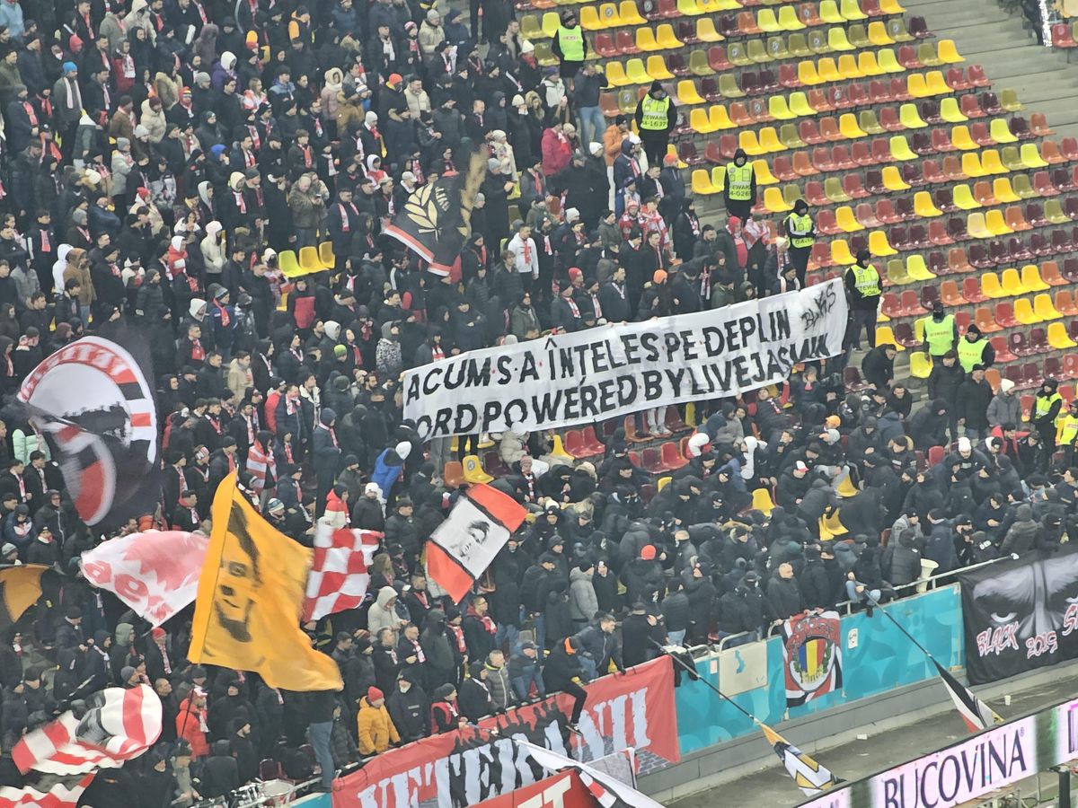 Mesaje în tribune la FCSB - Dinamo