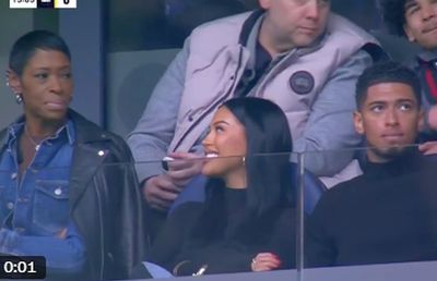 Suspendat pentru că a înjurat arbitrul, Bellingham a venit la meci alături de noua iubită. Cum au fost surprinși de camere