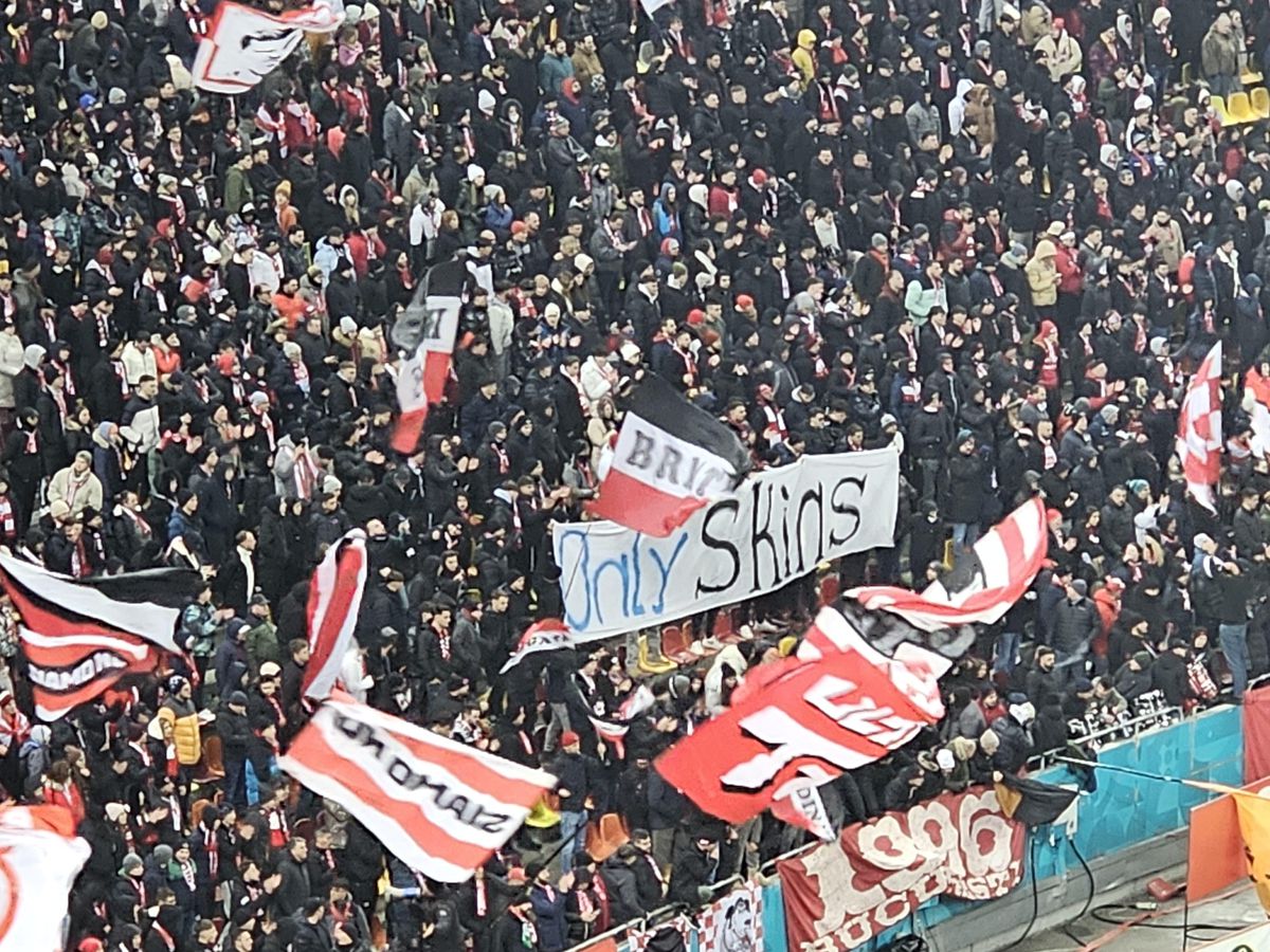 Mesaje în tribune la FCSB - Dinamo