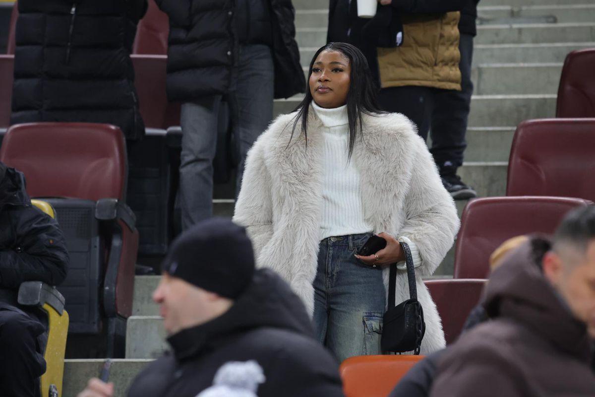 Mbali Malindi, iubita lui Siyabonga Ngezana, la meciul FCSB - Dinamo