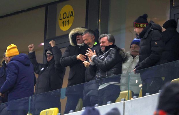 Mihai Stoica, ținut cu greu în lojă după FCSB - Dinamo » Momente fabuloase care nu s-au văzut la TV