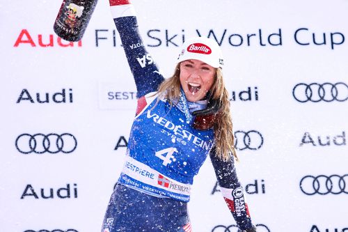 Mikaela Shiffrin după ce s-a impus la Sestriere  FOTO Imago Images