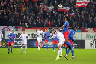 Minor prins cu petarde la FCSB - Dinamo » Jandarmeria a făcut anunțul