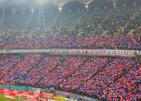 Scenografia pregătită de fanii FCSB la derby-ul cu Dinamo » Rivalii nu au replicat în peluza opusă