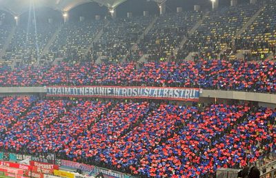 Scenografia pregătită de fanii FCSB la derby-ul cu Dinamo » Rivalii nu au replicat în peluza opusă