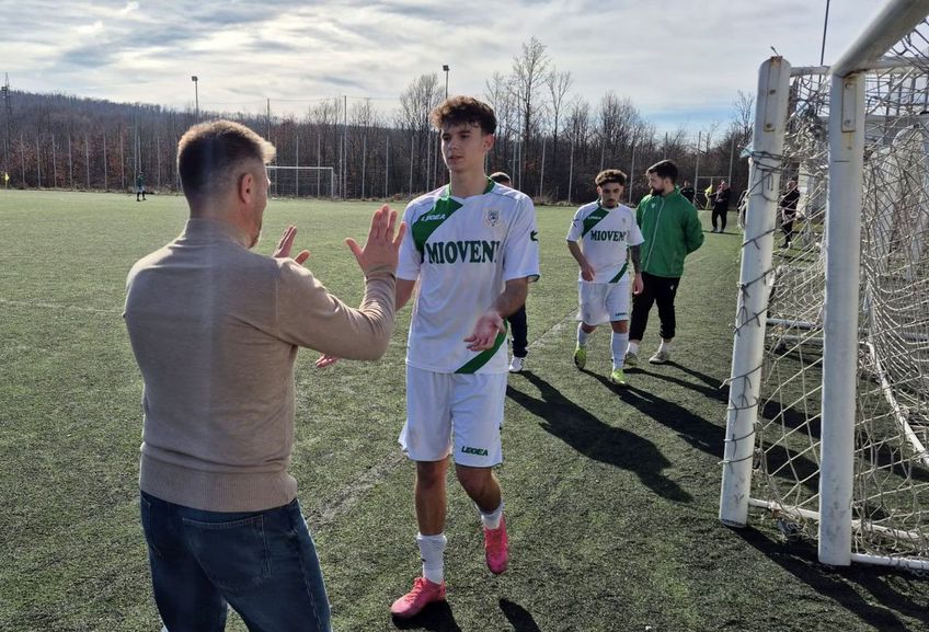 Mioveniul își propun să renască fotbalistic / Sursă foto: Facebook@ CS Star Mioveni