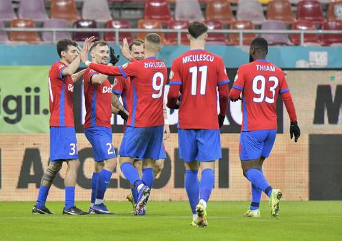 Cisotti, Olaru, Pantea, Bîrligea, Miculescu și Thiam la FCSB - Metaloglobus // foto: Cristi Preda (GSP.ro)