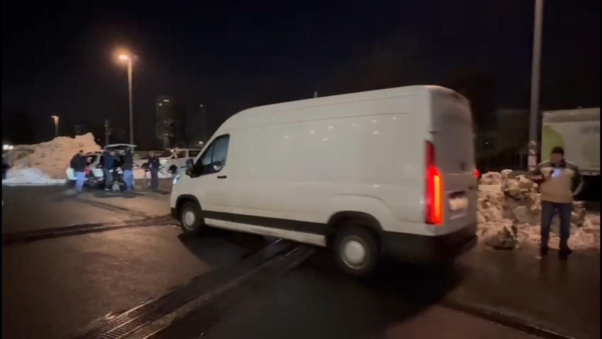 Darius Olaru a plecat cu duba de echipamente de la stadion