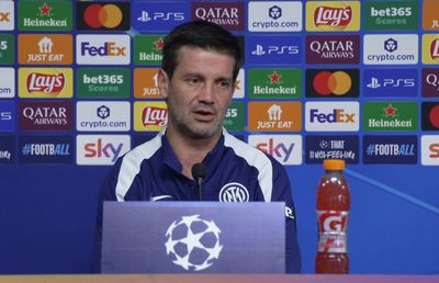 Un jurnalist norvegian „l-a activat pe Chivu” în conferință: „Oh, spui asta și râzi? Bravo ție!”