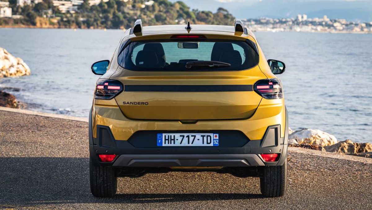 Noile modele Dacia trec prin schimbări majore » Vor fi printre cele mai ieftine mașini de condus din istorie