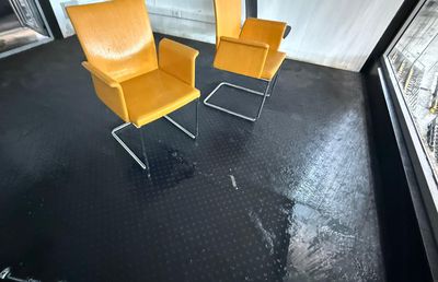 Arena Națională se degradează alarmant! Dezastru la un studio TV și în zona VIP » Imagini halucinante: plouă din tavan, miros pregnant de mucegai