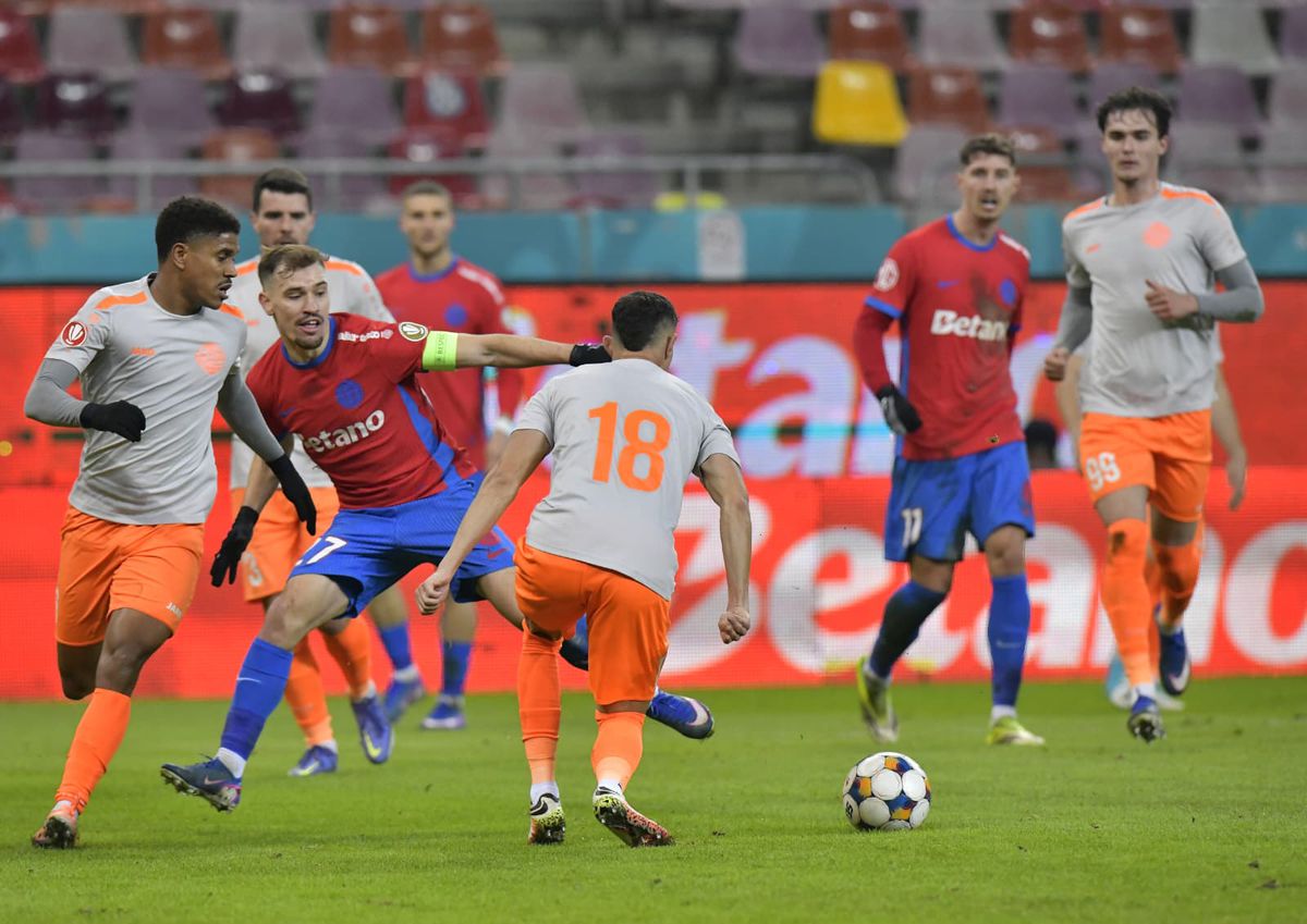 Darius Olaru a pasat perfect, David Miculescu s-a distrat cu portarul de la Metaloglobus » Cum s-a marcat golul care a adus liniștea pentru FCSB