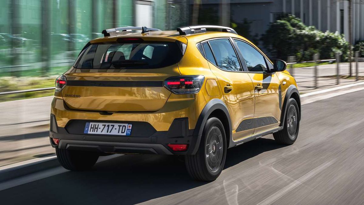 Noile modele Dacia trec prin schimbări majore » Vor fi printre cele mai ieftine mașini de condus din istorie