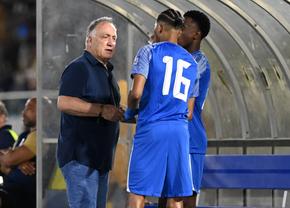 Demisie-blitz a lui Dick Advocaat » Cine va fi noul selecționer al echipei calificate la Campinatul Mondial