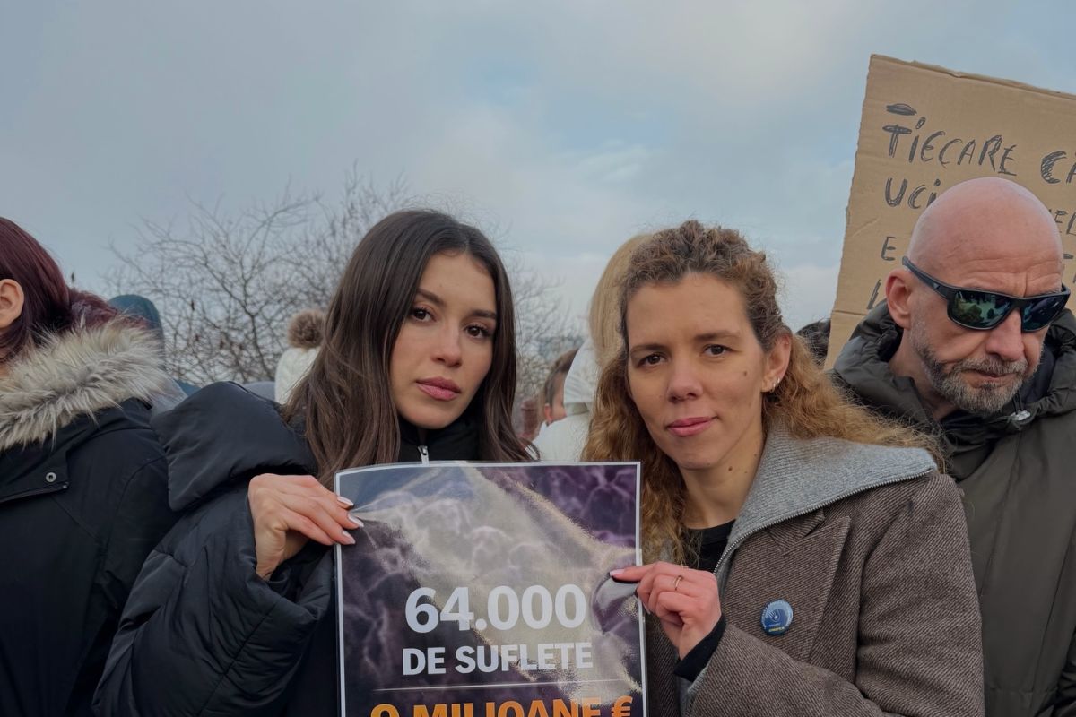 Teodora Stoica și Ionuț Lupescu, printre persoanele ieșite în stradă la manifestația din fața Parlamentului: „M-am întors acasă cu o greutate în piept”