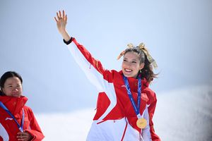 Eileen Gu, moment emoționat după ce a obținut aurul olimpic: „Tocmai am aflat că bunica mea a murit”
