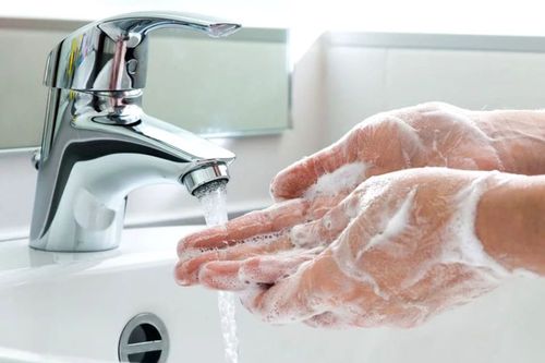 Spălatul pe mâini previne infecția cu coronavirus FOTO 123rf.com