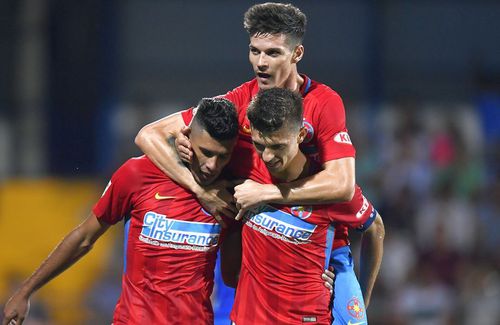 Dennis Man, Florinel Coman și Florin Tănase evoluând pentru FCSB