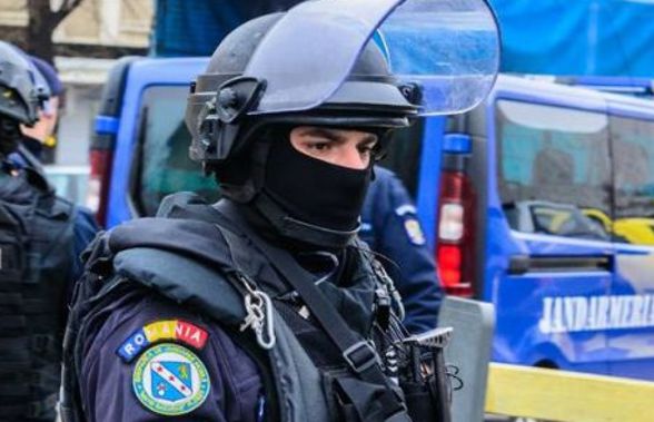 VIDEO Mașinile Jandarmeriei circulă noaptea pe străzi, în toată țara » Ce anunț se face la portavoce