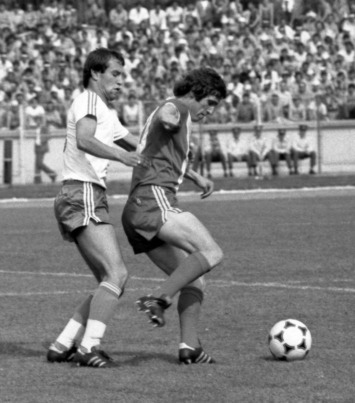 Cum au fost create marile echipe ale anilor '80? » Episodul 1: Craiova Maxima - poveștile extraordinare ale celor 14 titulari