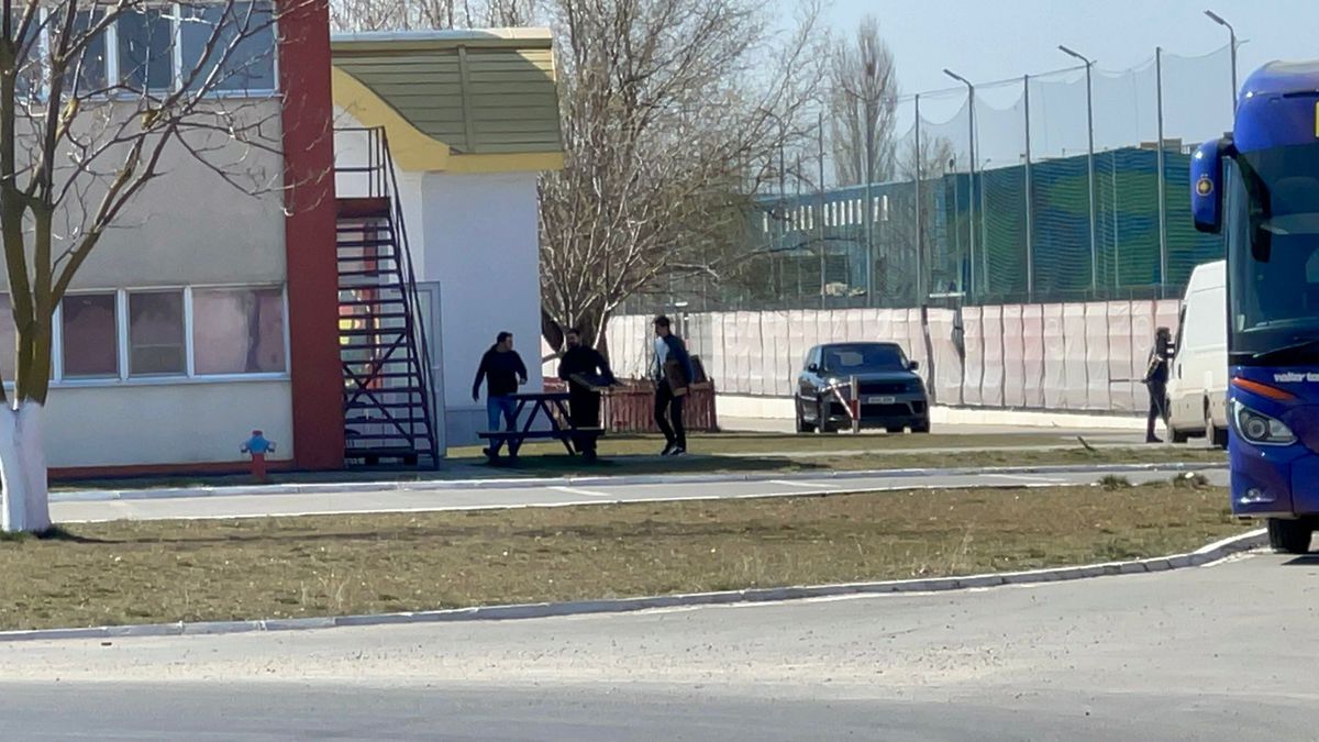 Gigi Becali, Lucescu și ucrainenii » Patronul FCSB le-a deschis azi porțile bazei din Berceni: „I-am zis lui Sydorchuk: «E în interesul tău să joci»”