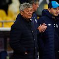 Mircea Lucescu, tehnicianul lui Dinamo Kiev, în vârstă de 76 de ani și 8 luni, a urcat pe locul 1 în topul „bătrânilor”, după ce francezul Roger Lemerre (80 de ani) și-a dat demisia de la clubul tunisian ES Sahel.