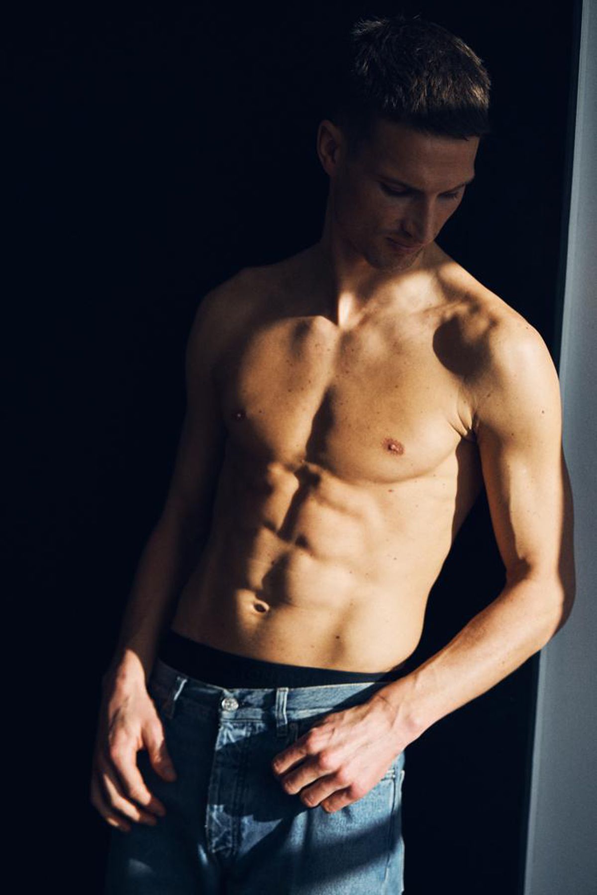 A răpus-o pe FCSB în lupta pentru titlu, iar acum este fotomodel: „Nu pot să uit acel gol, mai ales că rezultatul i-a șocat pe adversari”