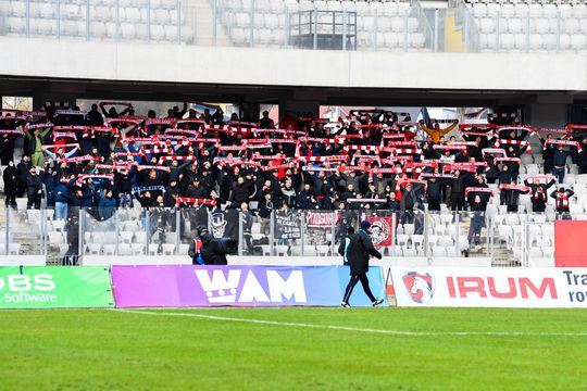 efFanii arădeni, în deplasare la meciul cu U Cluj / FOTO: Imago