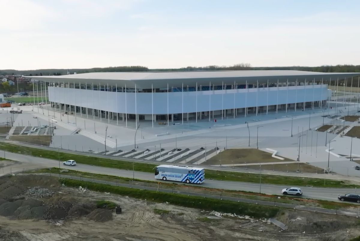 Guvernul maghiar a mai ridicat un stadion de 5 stele în afara țării » Imagini spectaculoase cu proiectul de 65 de milioane de euro